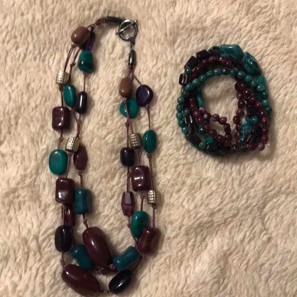 Necklace and bracelet set